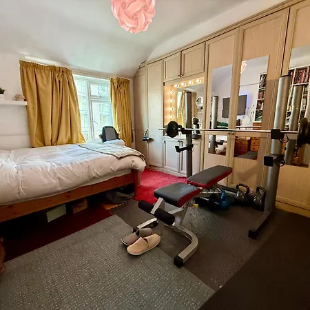 Pansiyon King Double Bedroom In